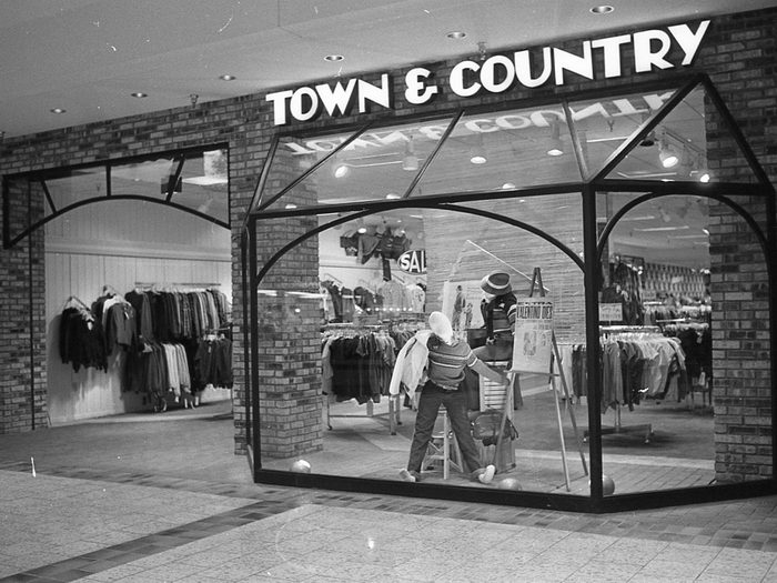 Lansing Mall - Vintage Photo (newer photo)